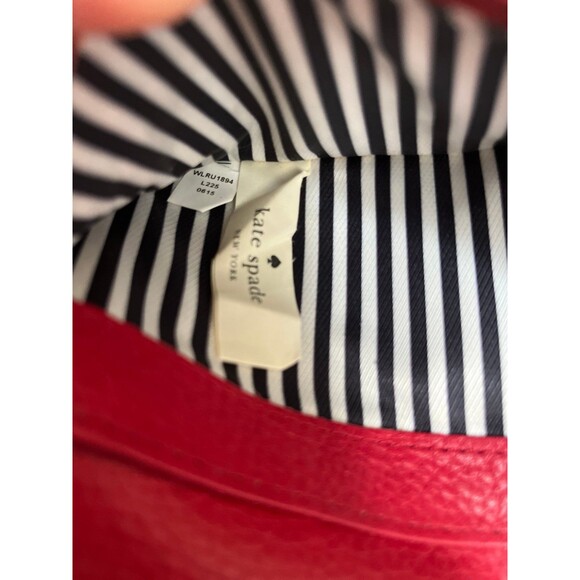 Red Kate Spade bifold wallet - Picture 8 of 8